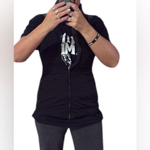 Lululemon black goose down vest *missing logo on back* - Picture 4 of 13